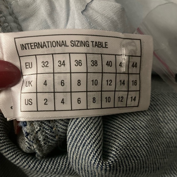 Essentiel Antwerp Blue Eyelet Denim Skirt NWT Grommet Detailing Women’s Size 8 - Picture 14 of 16